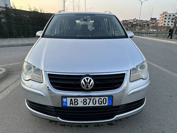 forDailyRentTouran Volkswagen