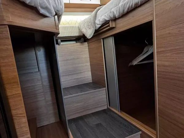 forDailyRentWeinsberg CaraSuite 650 MEG Ford