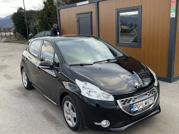 forDailyRent208 Peugeot