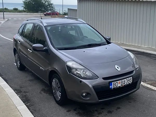 forDailyRentClio Renault
