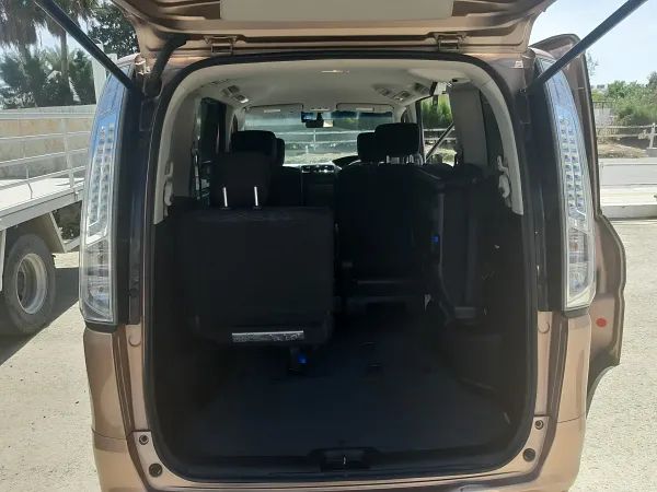 forDailyRentSerena Nissan