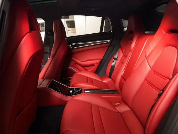 forDailyRentPanamera Porsche