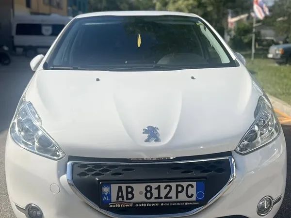 forDailyRent208 Peugeot