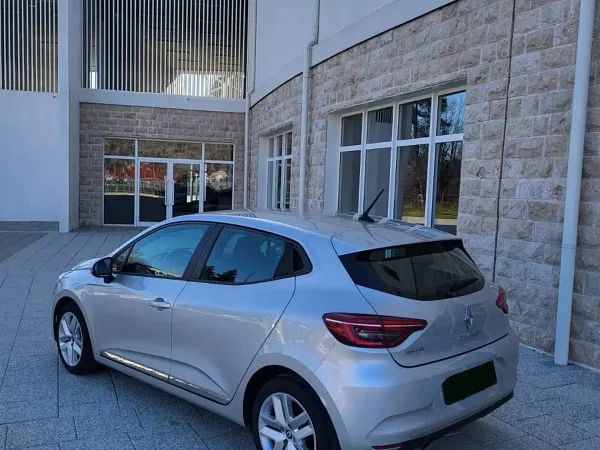 forDailyRentClio Renault
