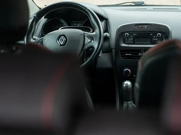 forDailyRentClio Renault