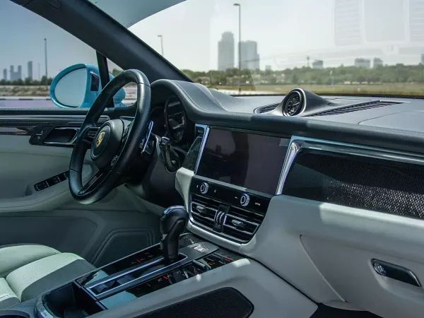 forDailyRentMacan Porsche