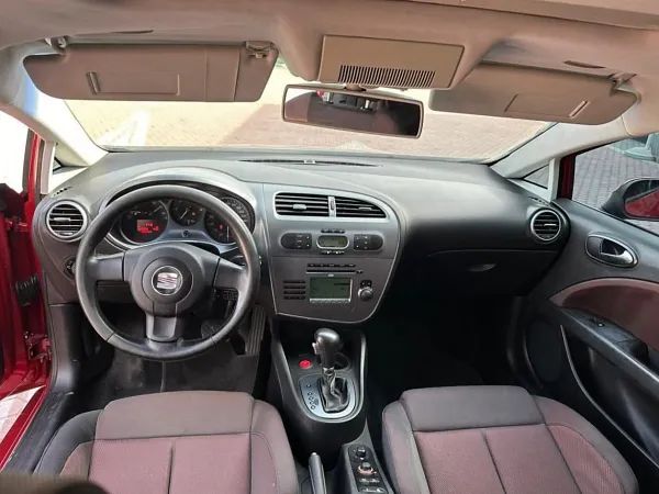 forDailyRentLeon SEAT
