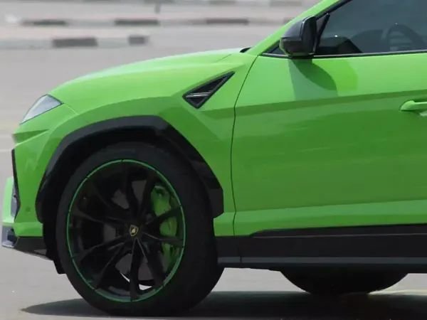 forDailyRentUrus Lamborghini