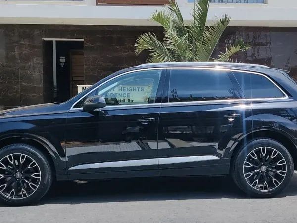 forDailyRentQ7 Audi