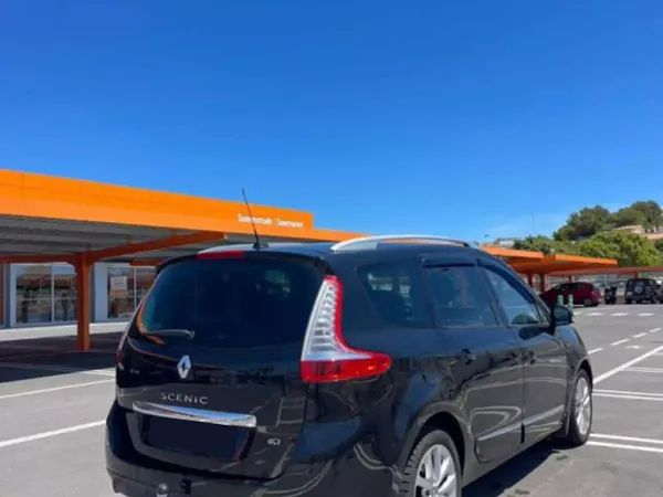 forDailyRentScenic Renault