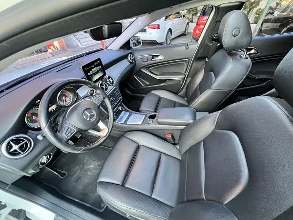 forDailyRentGLA 200 Mercedes