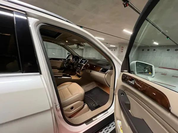 forDailyRentML 350 Mercedes