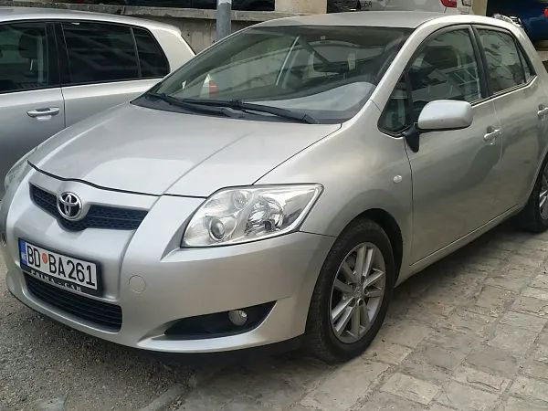forDailyRentAuris Toyota