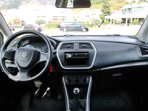 forDailyRentS-Cross Suzuki