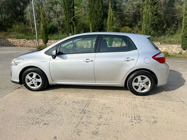 forDailyRentAuris Toyota