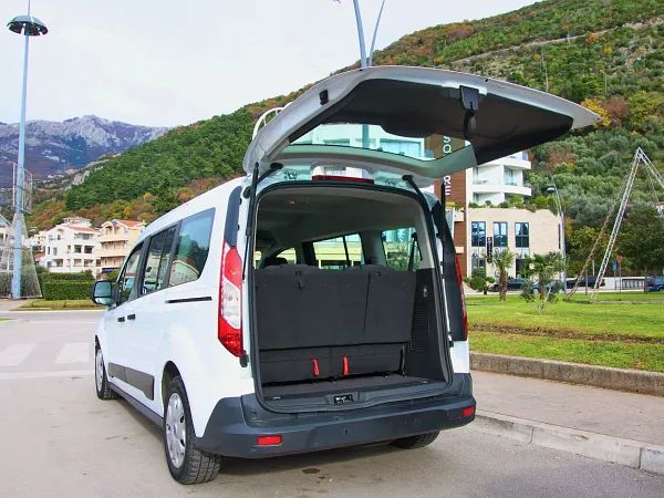 forDailyRentTourneo Connect Ford