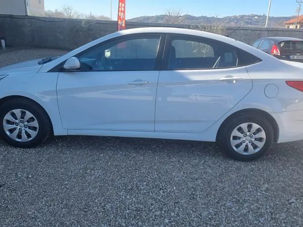 forDailyRentAccent Hyundai