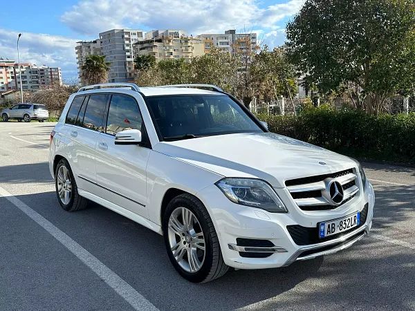 forDailyRentGLK 220 Mercedes