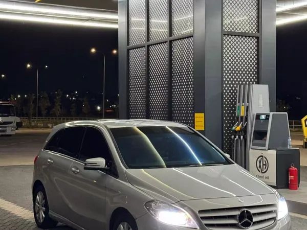 forDailyRentB 200 Mercedes