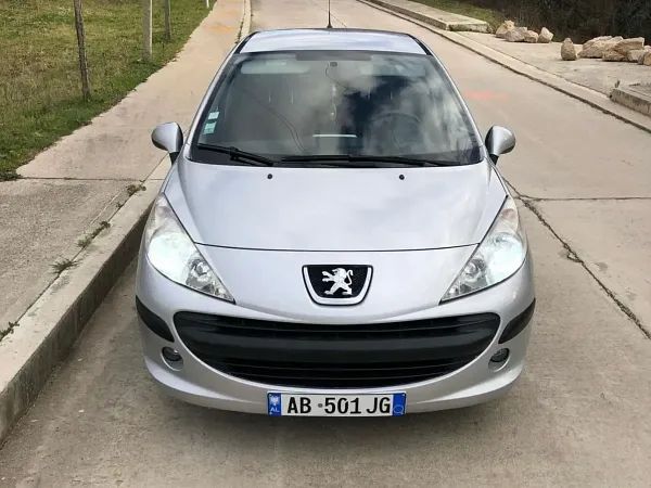 forDailyRent207 Peugeot