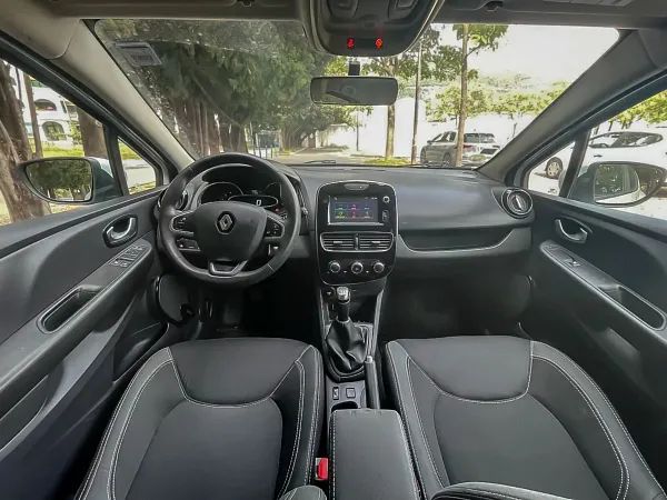 forDailyRentClio Renault