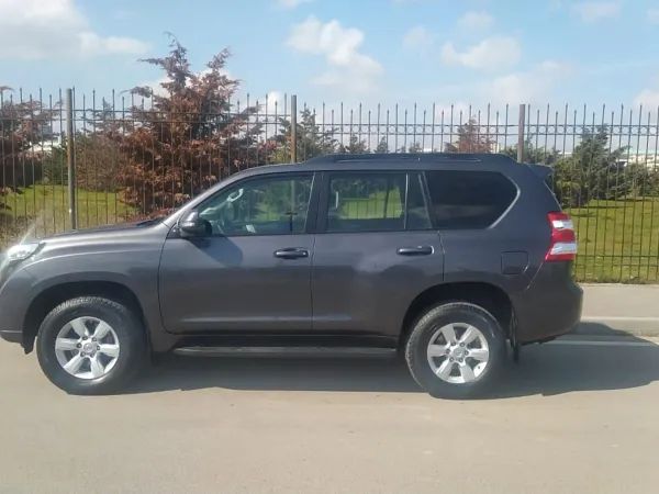 forDailyRentLand Cruiser Prado Toyota