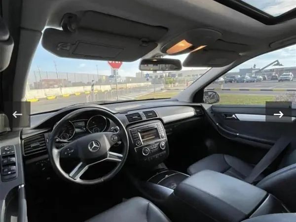 forDailyRentR350 Mercedes