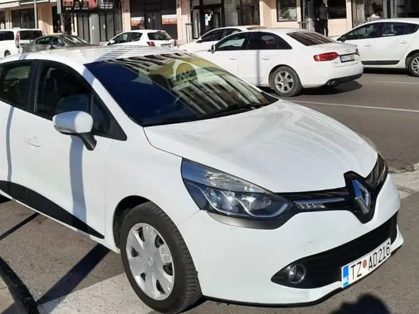 forDailyRentClio Renault