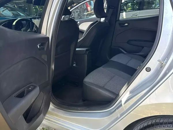 forDailyRentClio Renault