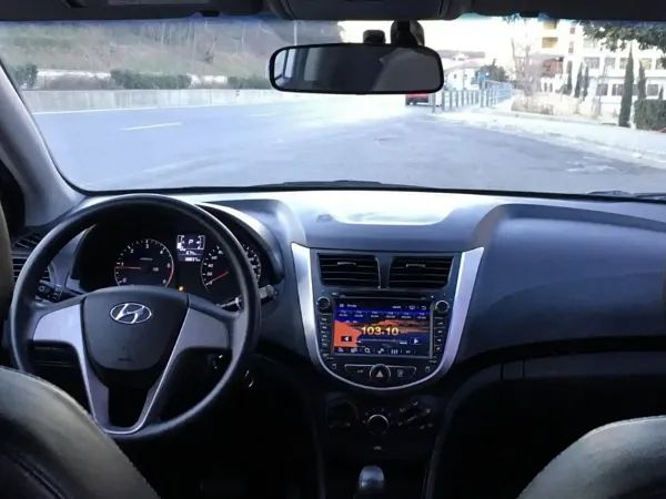 forDailyRentAccent Hyundai
