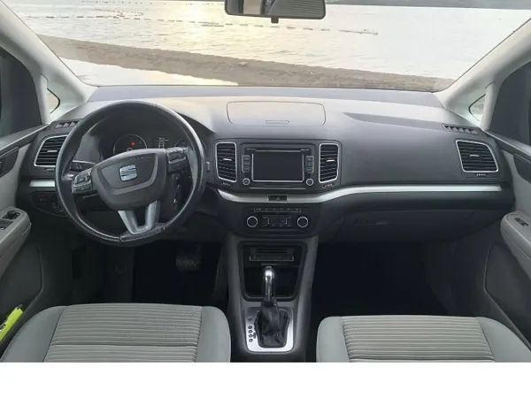 forDailyRentAlhambra SEAT