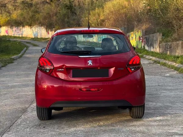 forDailyRent208 Peugeot