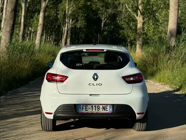 forDailyRentClio Renault