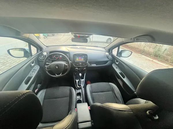 forDailyRentClio Renault