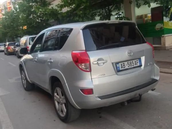 forDailyRentRav 4 Toyota