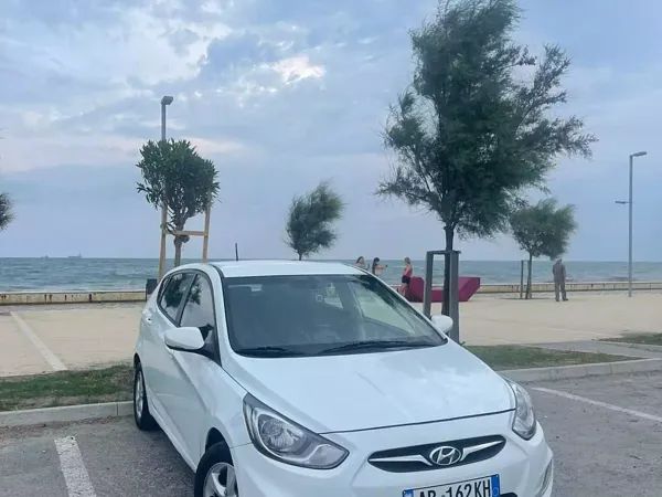 forDailyRentAccent Hyundai