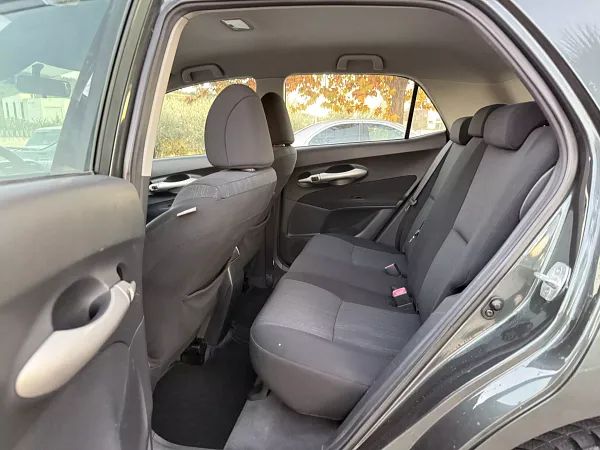 forDailyRentAuris Toyota