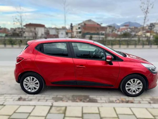 forDailyRentClio Renault