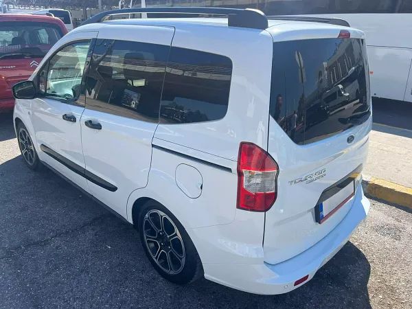 forDailyRentCourier Ford