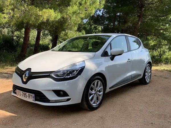 forDailyRentClio Renault