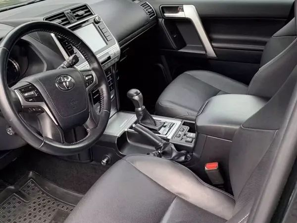 forDailyRentLand Cruiser Prado Toyota