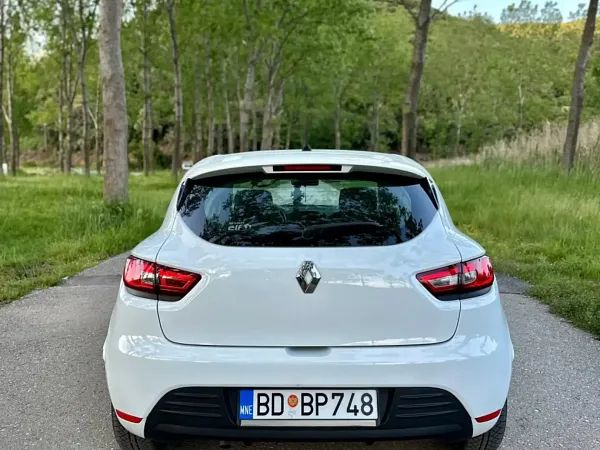 forDailyRentClio Renault