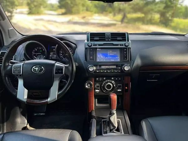 forDailyRentLand Cruiser Prado Toyota