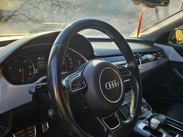 forDailyRentA8 Audi