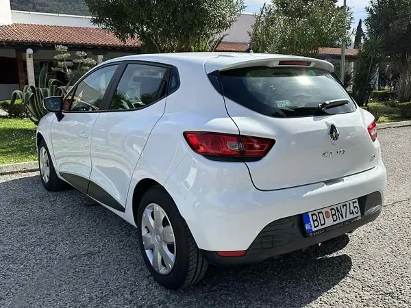 forDailyRentClio Renault