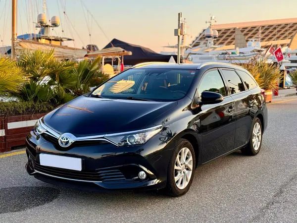 forDailyRentAuris Touring Toyota