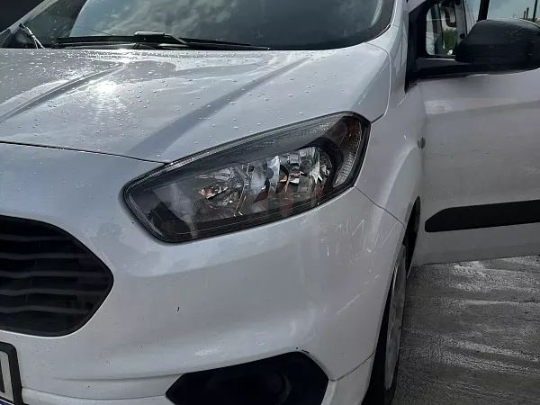 forDailyRentCourier Ford